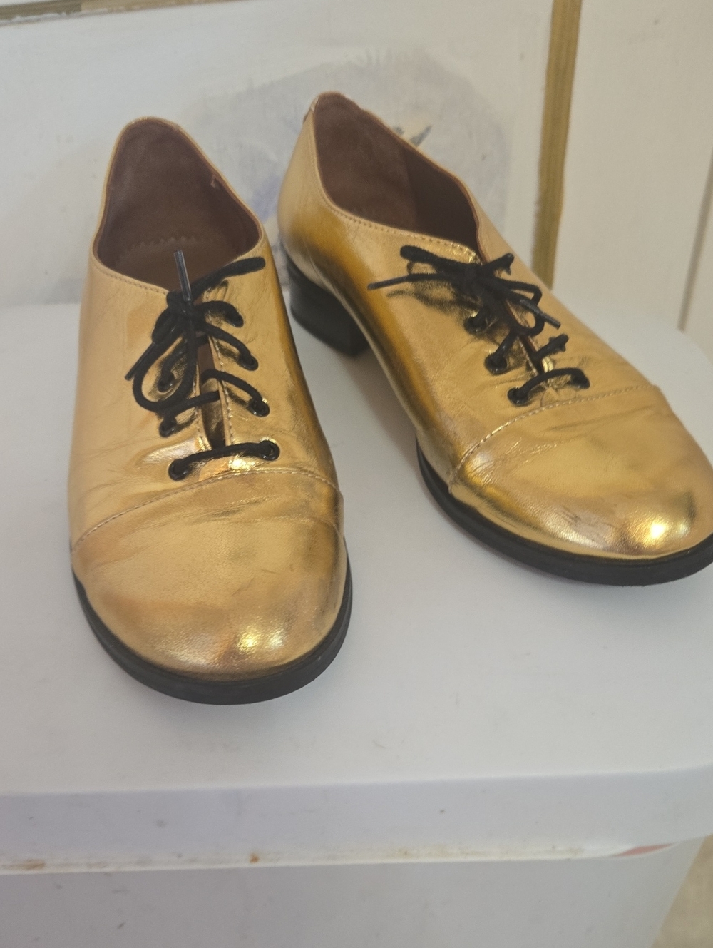 Metallic Gold Lace-Up Women's Oxford Flats Hadcrafed Julia Bo